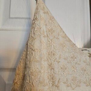 Lucky  embroidered  dress